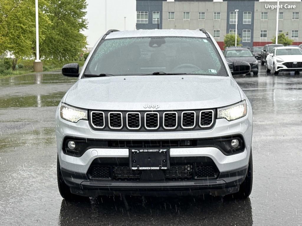 Used 2024 Jeep Compass Latitude AWD/4WD image 29