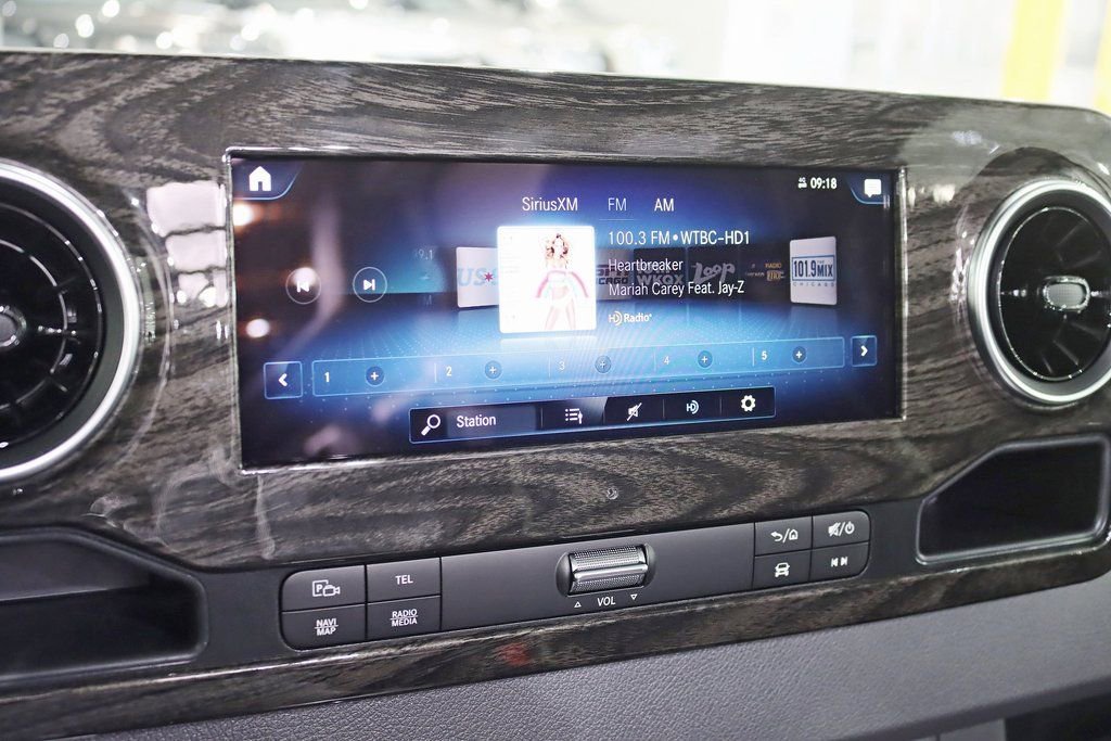 Used 2024 Mercedes-Benz Sprinter 3500 image 18