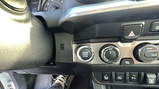 Used 2023 Toyota Tacoma Limited w/ Black Out Package (TMS) AWD/4WD image 16