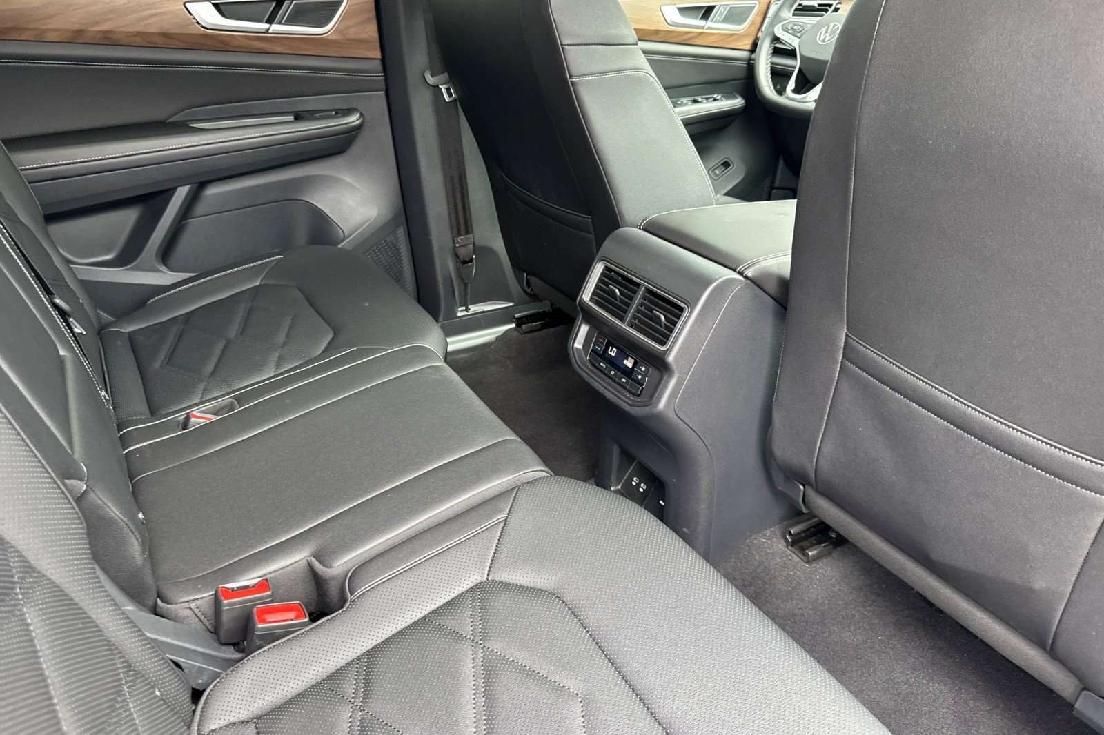Used 2026 Volkswagen Atlas SE AWD/4WD image 33
