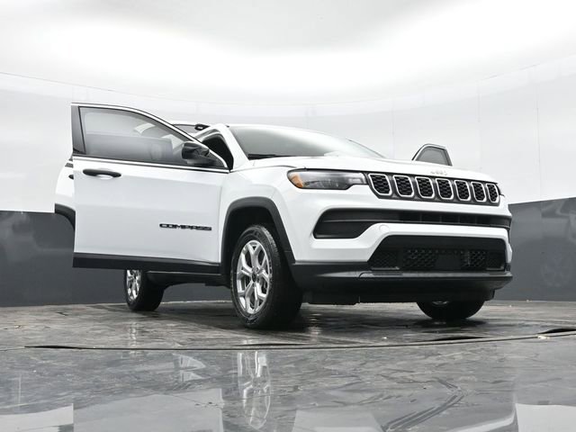 Used 2025 Jeep Compass Sport w/ Mopar Graphics Package AWD/4WD image 51