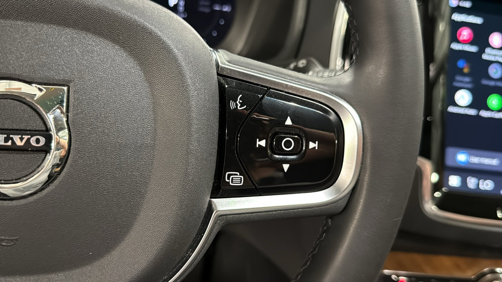 Certified 2025 Volvo XC90 T8 Plus w/ Protection Package Premier AWD/4WD image 13