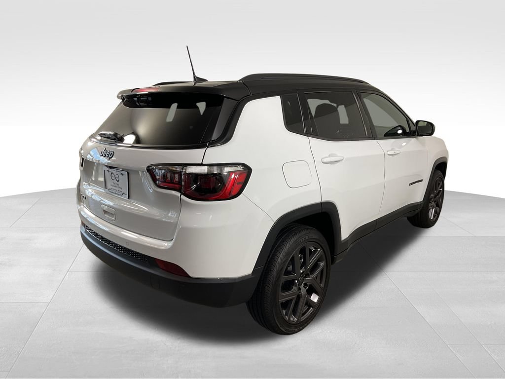 Used 2026 Jeep Compass Limited AWD/4WD image 9