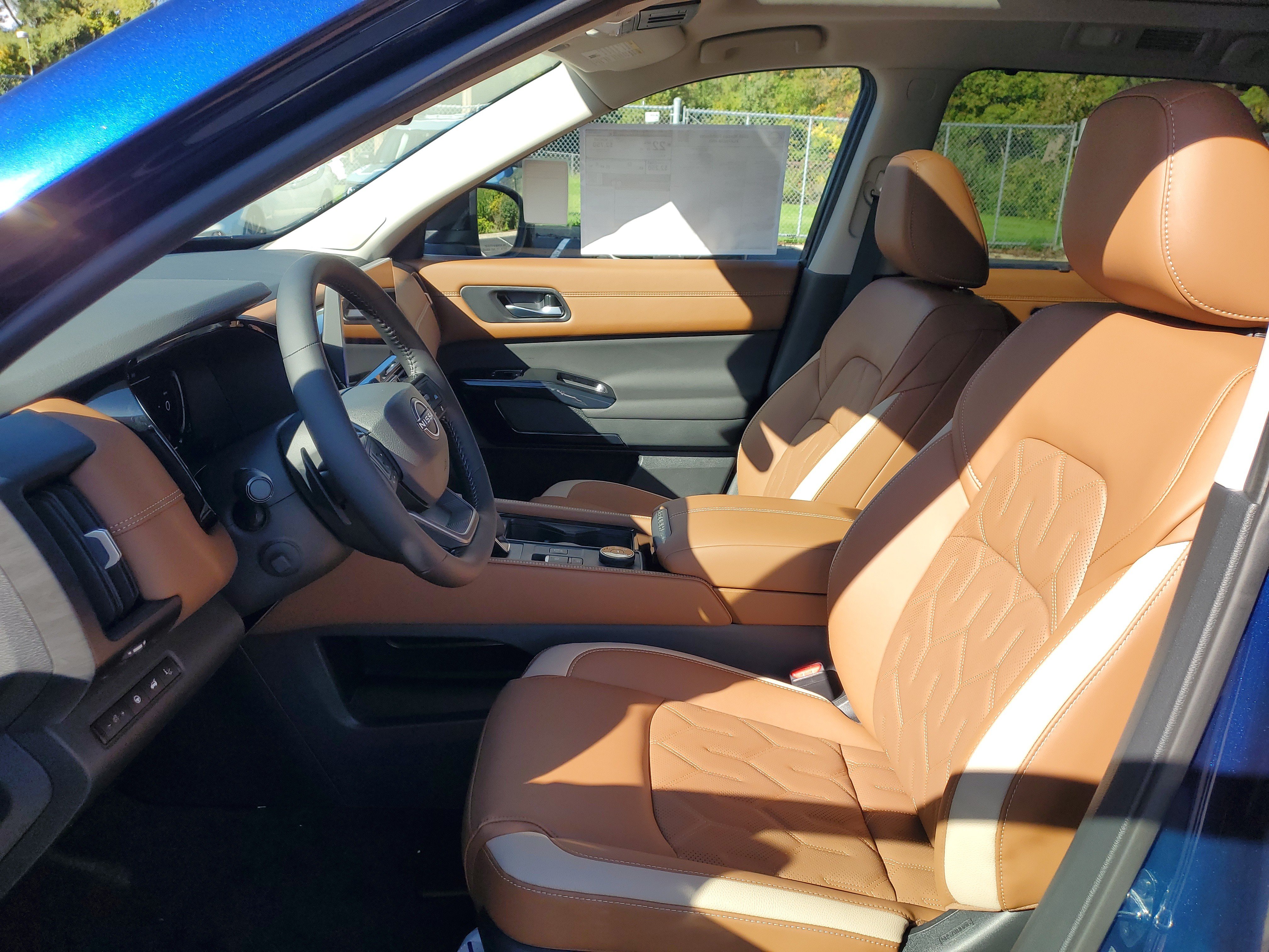 New 2026 Nissan Pathfinder Platinum AWD/4WD image 5