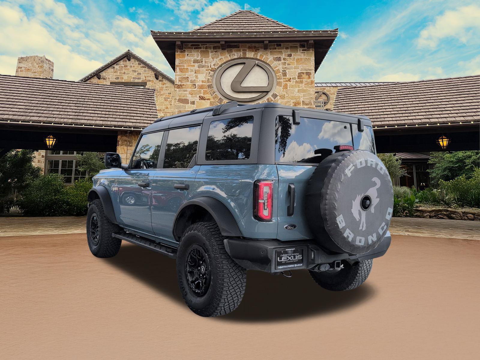 Used 2022 Ford Bronco Wildtrak AWD/4WD image 3