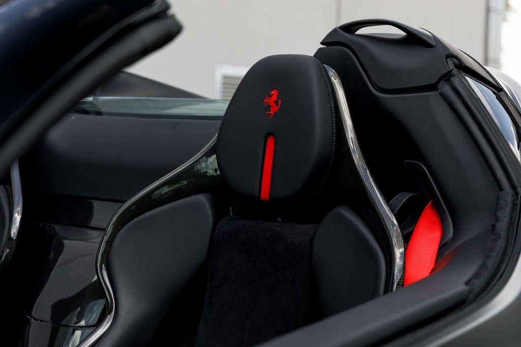 Used 2022 Ferrari SF90 Spider image 41