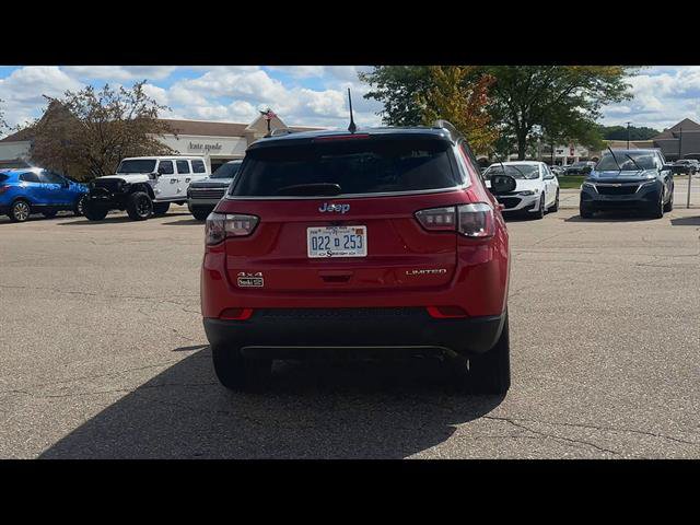 Used 2018 Jeep Compass Limited w/ Navigation Group AWD/4WD image 30