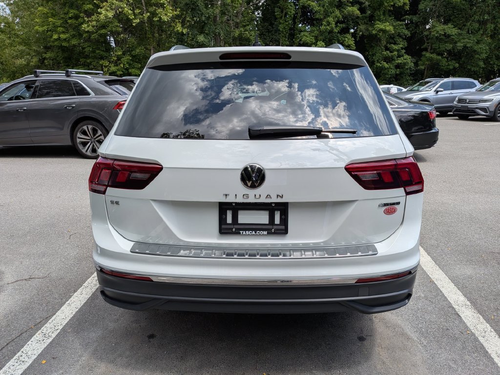 Certified 2024 Volkswagen Tiguan SE AWD/4WD image 4