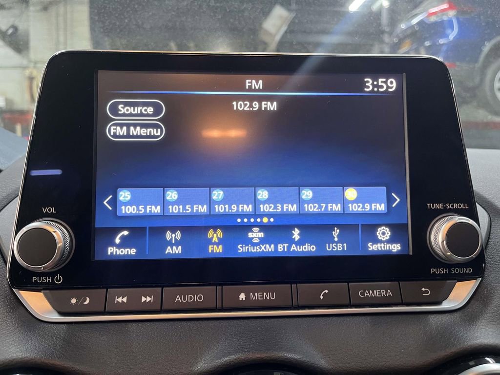 Used 2023 Nissan Sentra SR w/ Electronics Package image 16