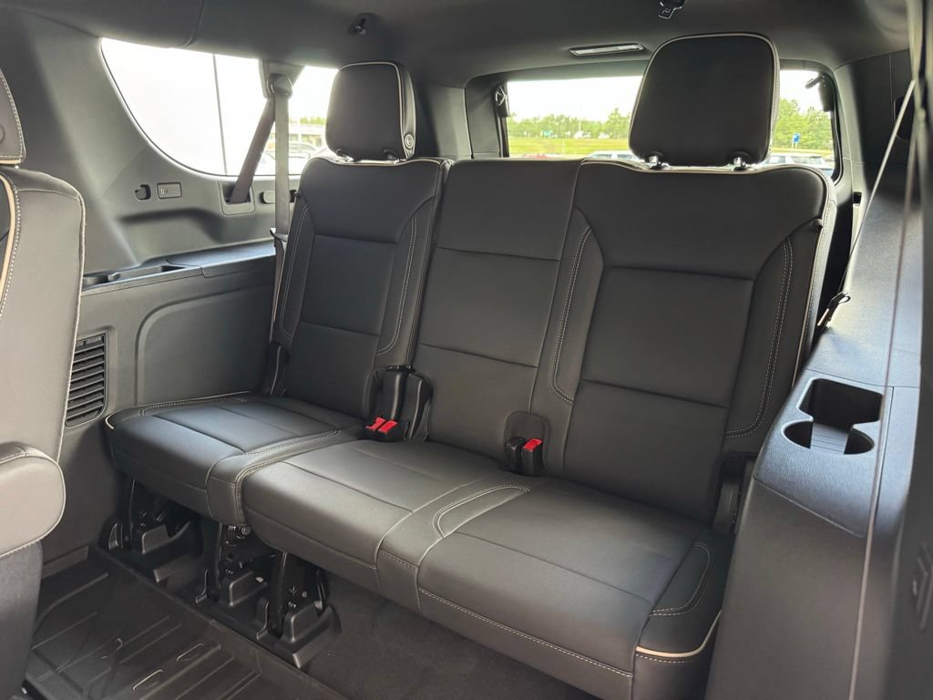 New 2026 Chevrolet Suburban Premier w/ Sun And Tow Package AWD/4WD image 26