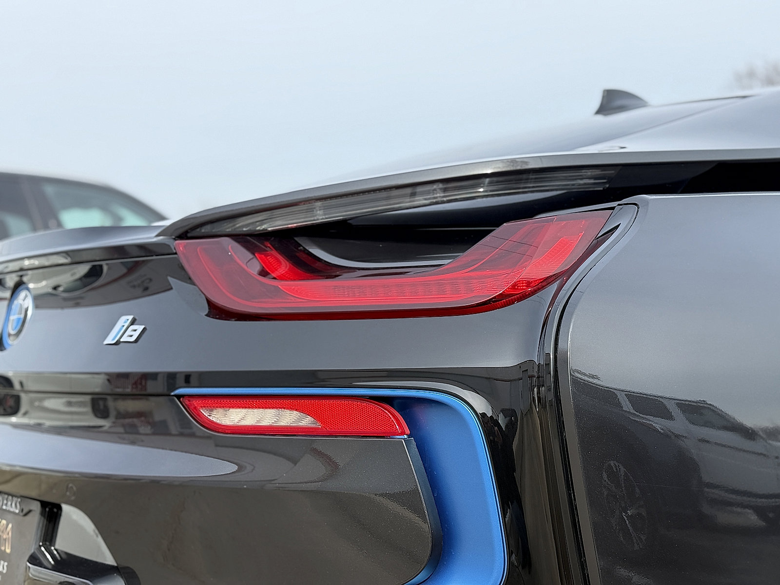 Used 2015 BMW i8 image 13