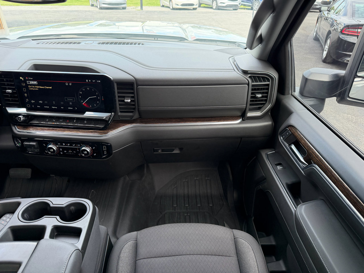 Used 2024 GMC Sierra 2500 SLE w/ SLE Value Package; image 25