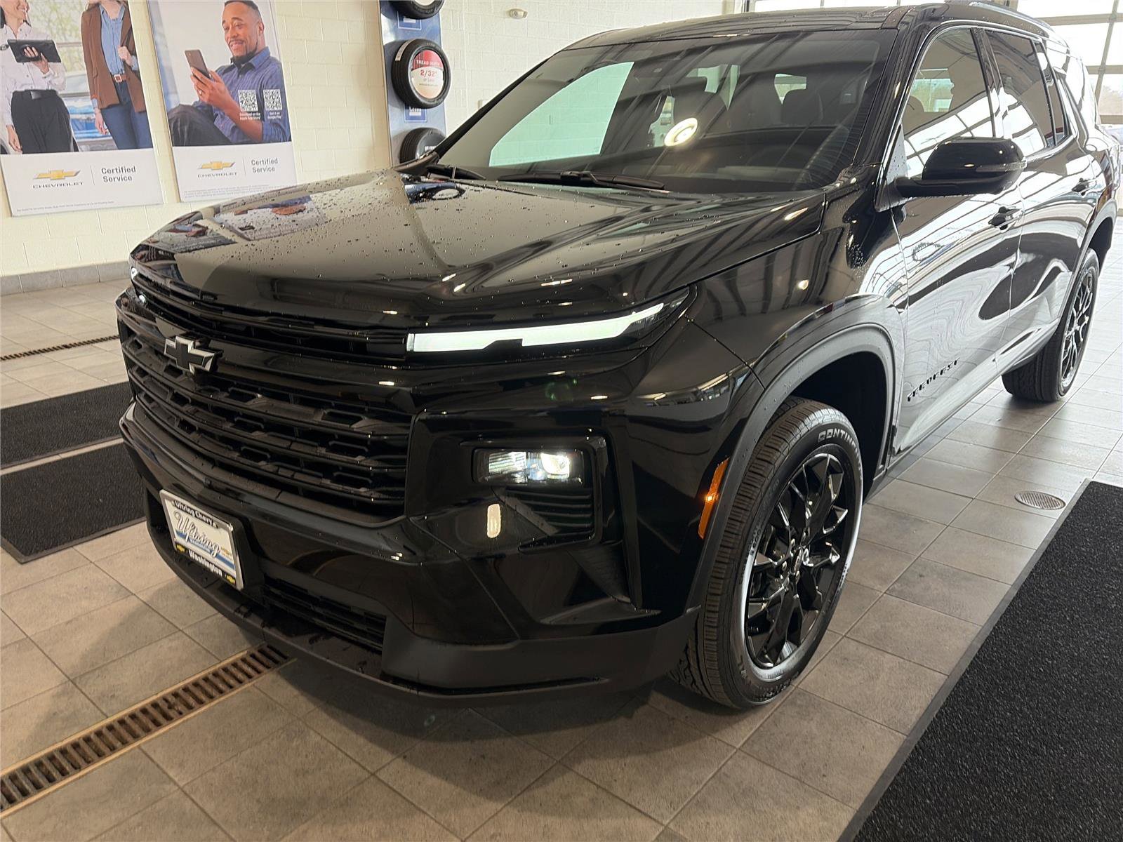 New 2026 Chevrolet Traverse LT w/ Midnight/Sport Edition FWD image 9
