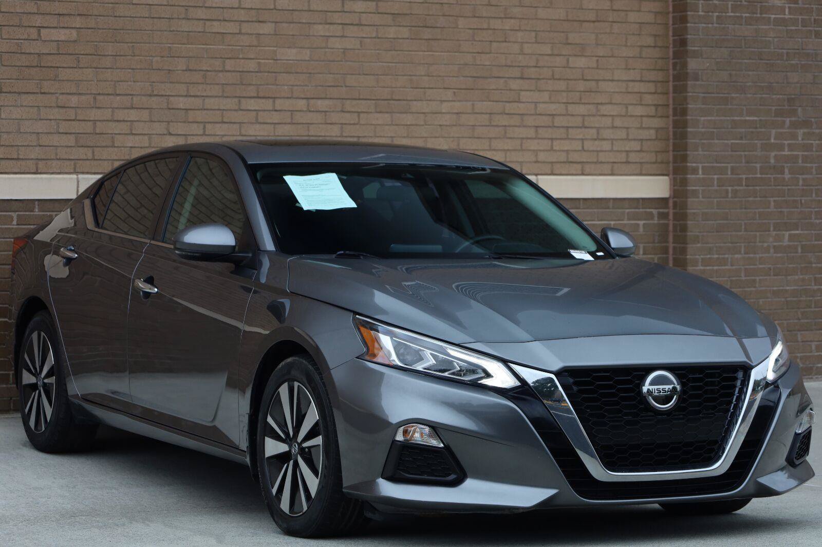 Used 2021 Nissan Altima 2.5 SV w/ SV Premium Package FWD image 7
