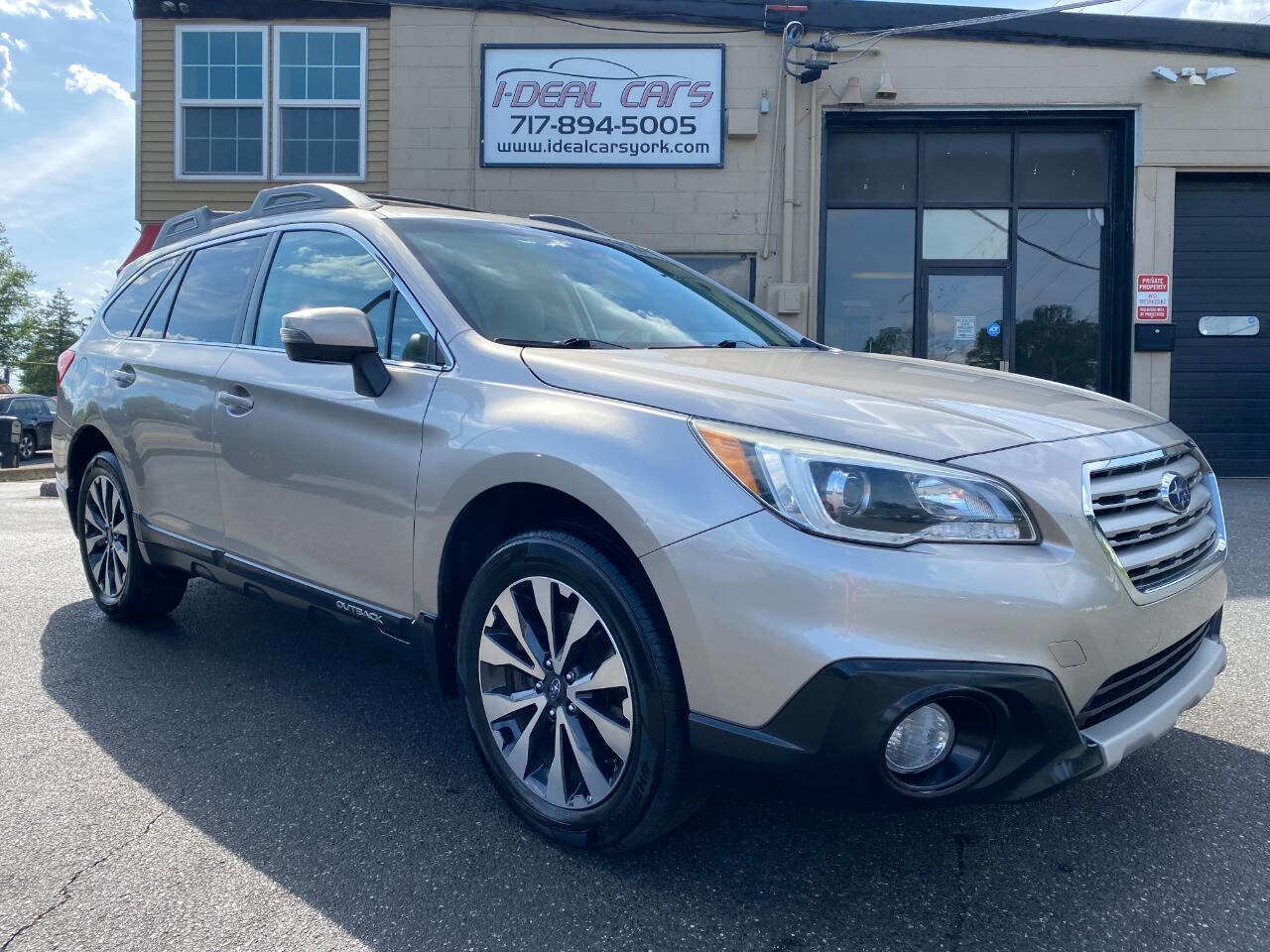 Used 2017 Subaru Outback 2.5i Limited AWD/4WD image 1
