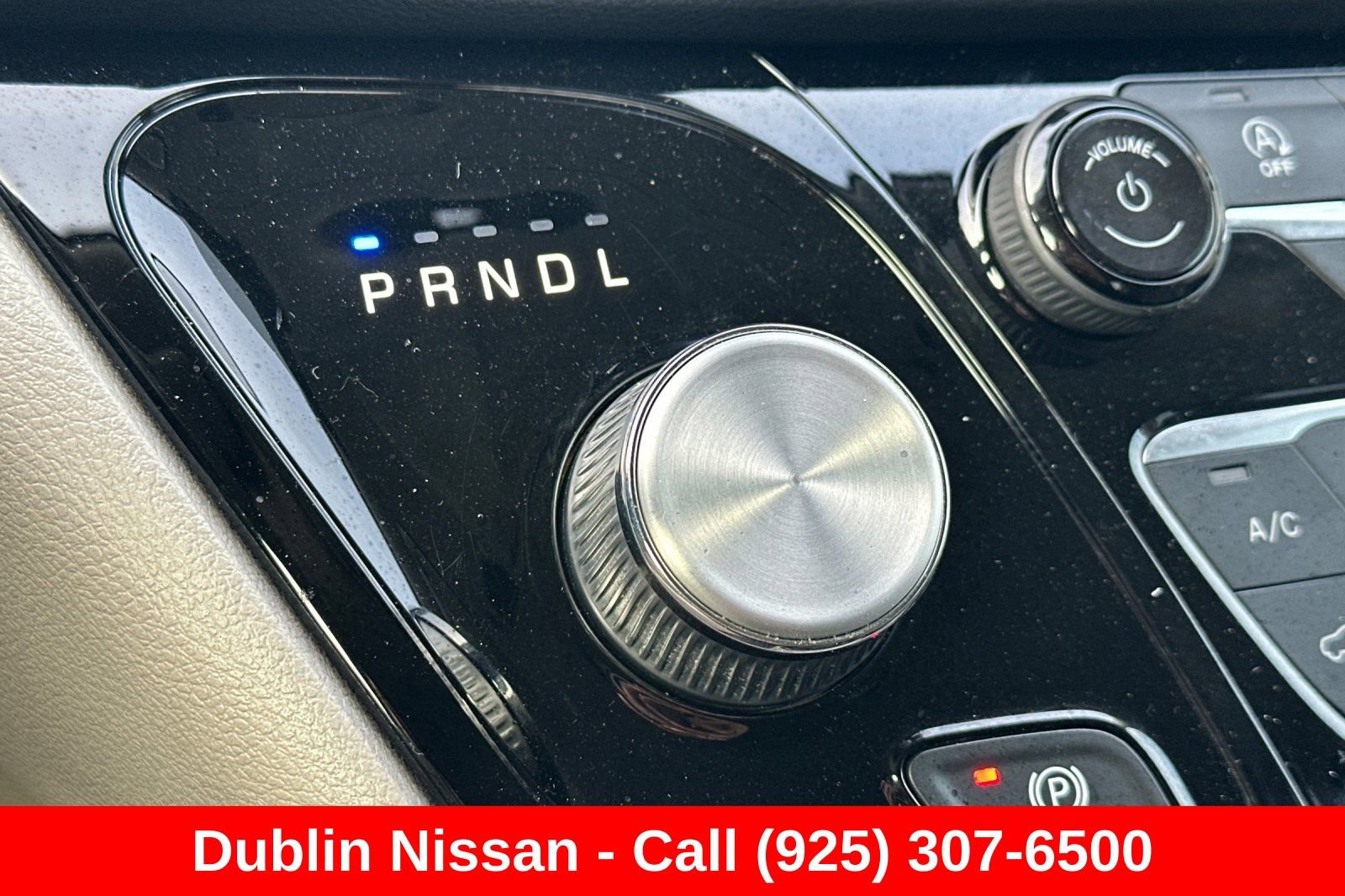 Used 2022 Chrysler Pacifica Touring-L FWD image 35