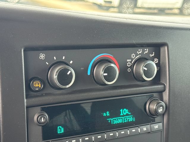 Used 2025 Chevrolet Express 3500 LT w/ LT Preferred Equipment Group RWD image 23