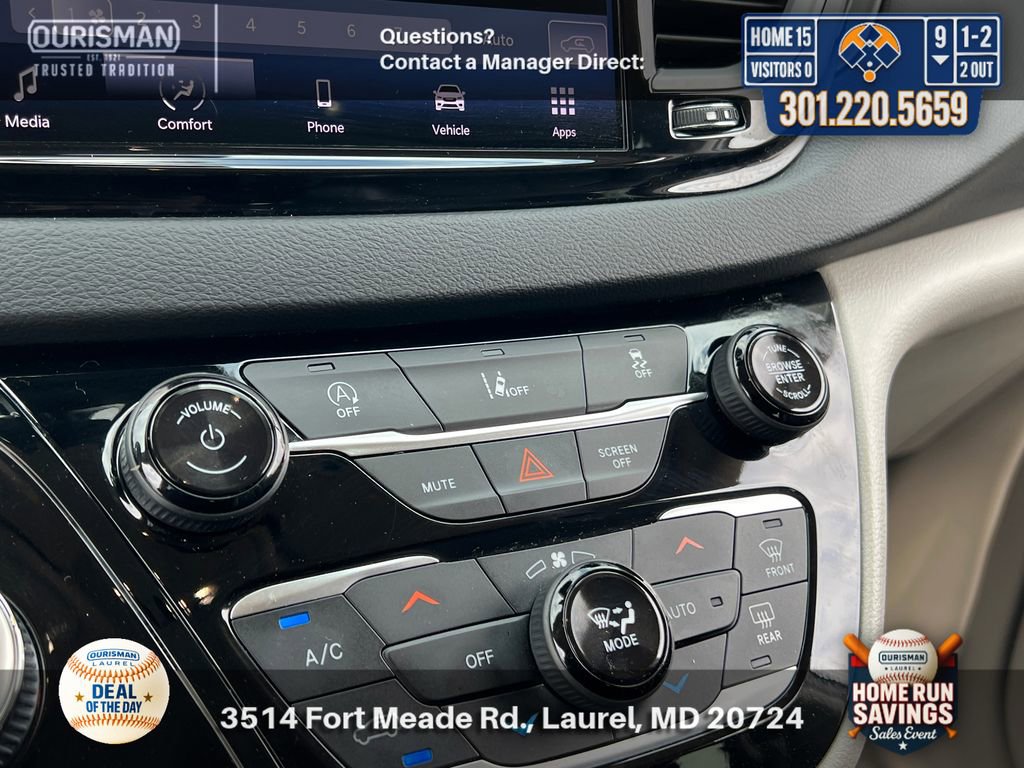 Used 2022 Chrysler Pacifica Touring-L FWD image 26