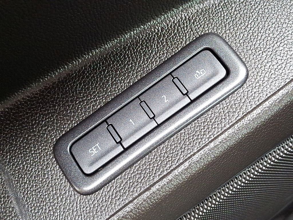 Used 2019 GMC Yukon Denali w/ Denali Ultimate Package image 29