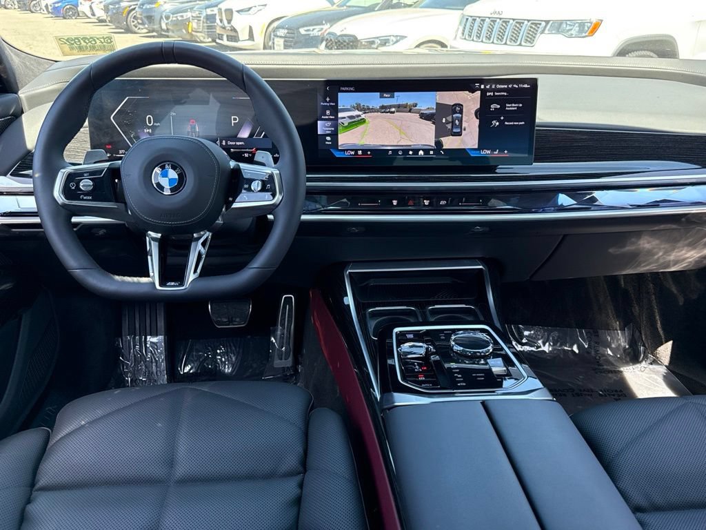 Used 2026 BMW 740i w/ Premium Package RWD image 30