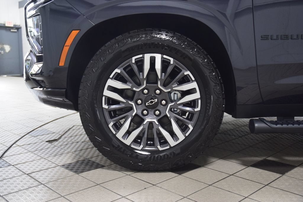 New 2026 Chevrolet Suburban Z71 w/ Z71 Off-Road Package AWD/4WD image 30