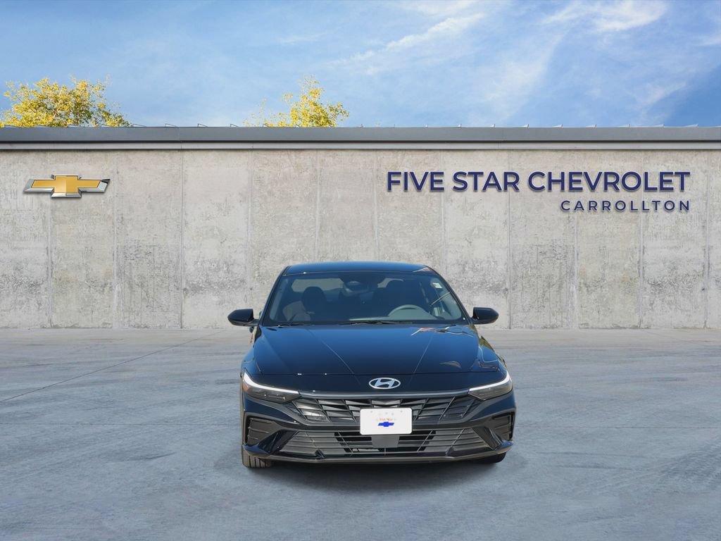 Used 2025 Hyundai Elantra Sport FWD image 3