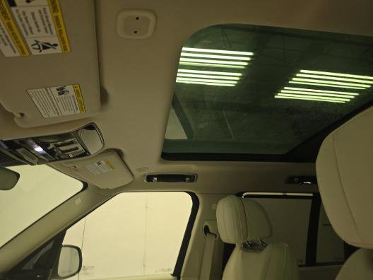Used 2024 Land Rover Range Rover SE image 9