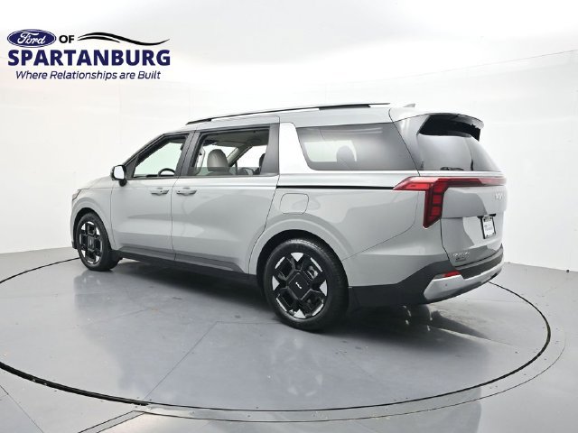 Used 2025 Kia Carnival EX FWD image 5