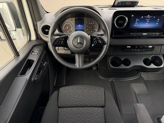 Used 2026 Mercedes-Benz Sprinter 2500 image 13