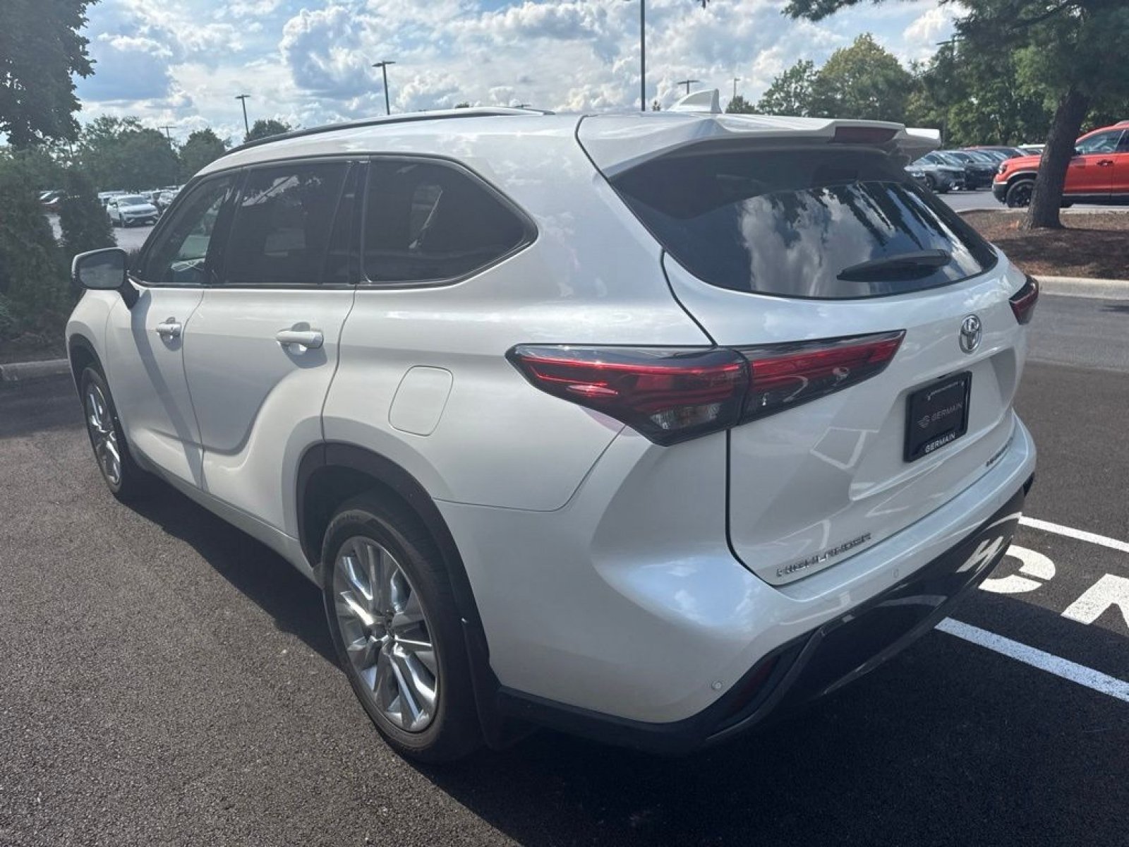 Used 2020 Toyota Highlander Limited AWD/4WD image 6