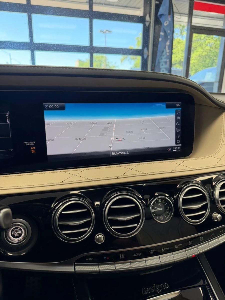 Used 2019 Mercedes-Benz S 560 Sedan image 27