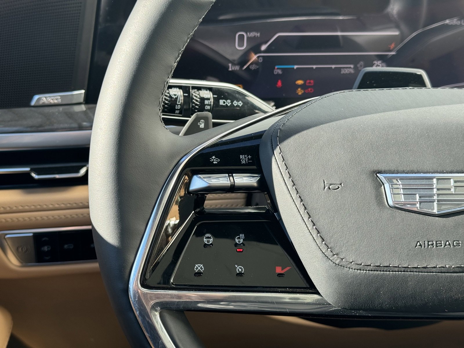 New 2025 Cadillac Escalade IQ Sport 2 w/ LPO, ONYX Package image 18