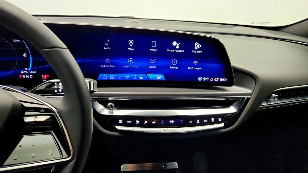 Used 2024 Cadillac Lyriq Tech RWD image 17