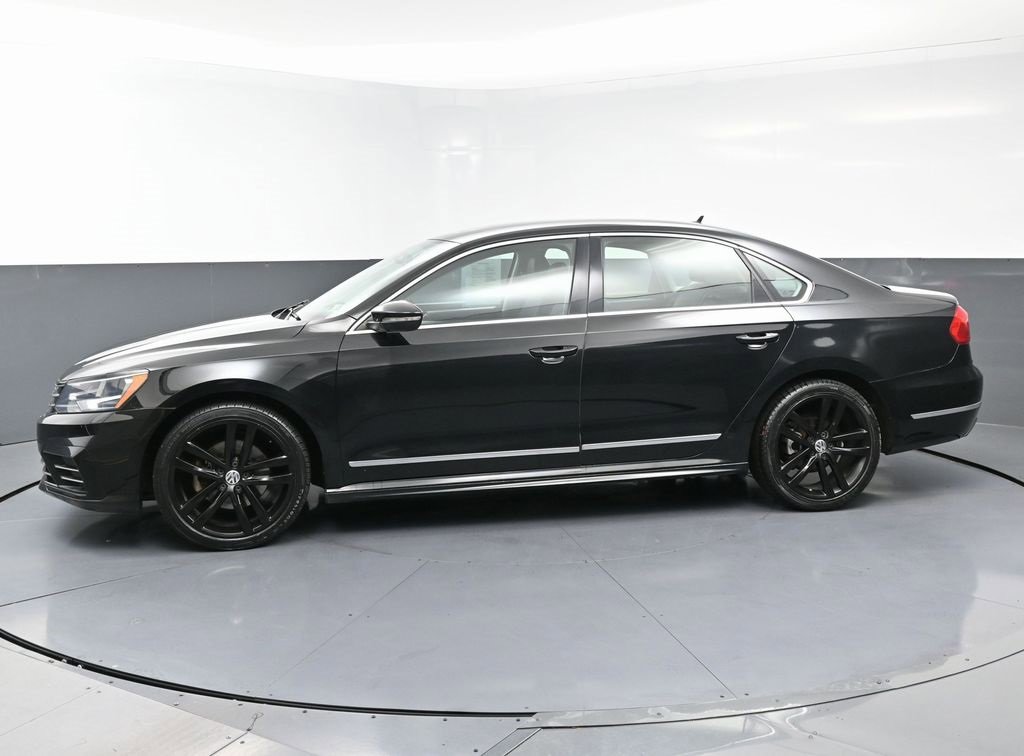 Used 2016 Volkswagen Passat 1.8T R-Line image 6
