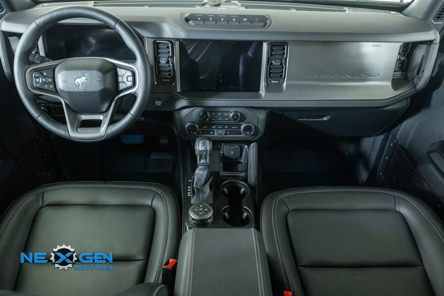 Used 2025 Ford Bronco Badlands AWD/4WD image 35