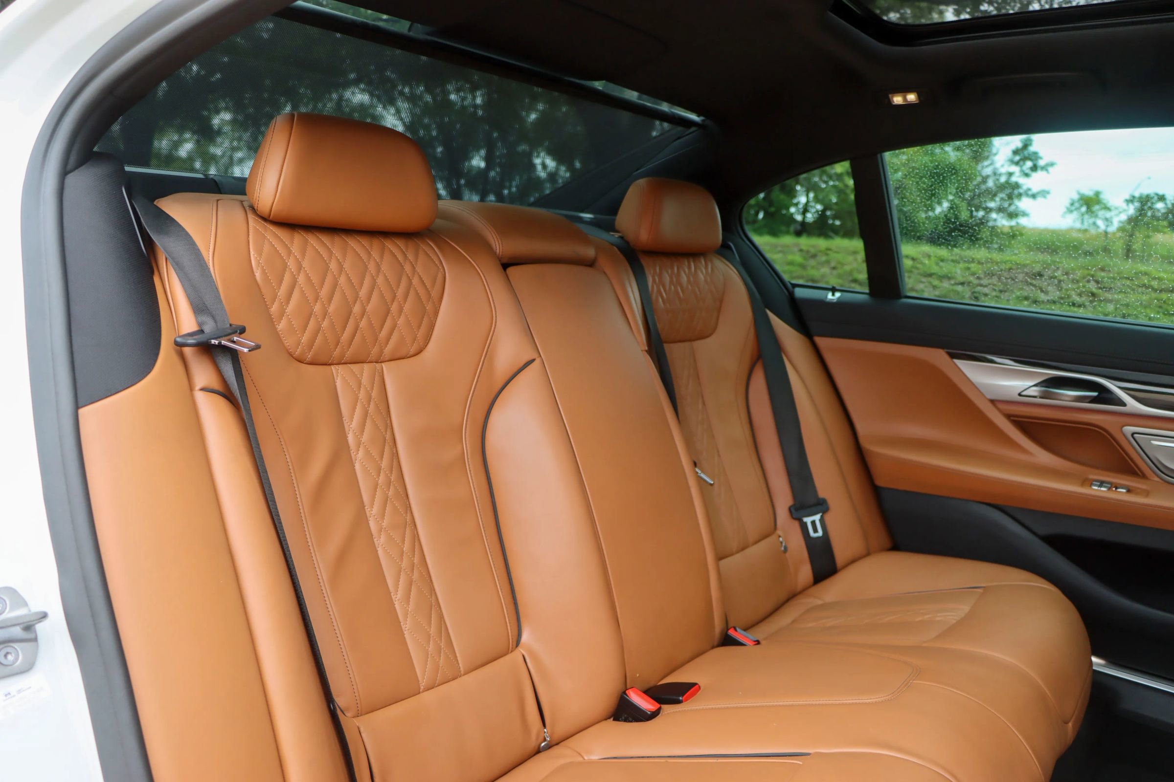 Used 2020 BMW 740i w/ M Sport Package RWD image 19