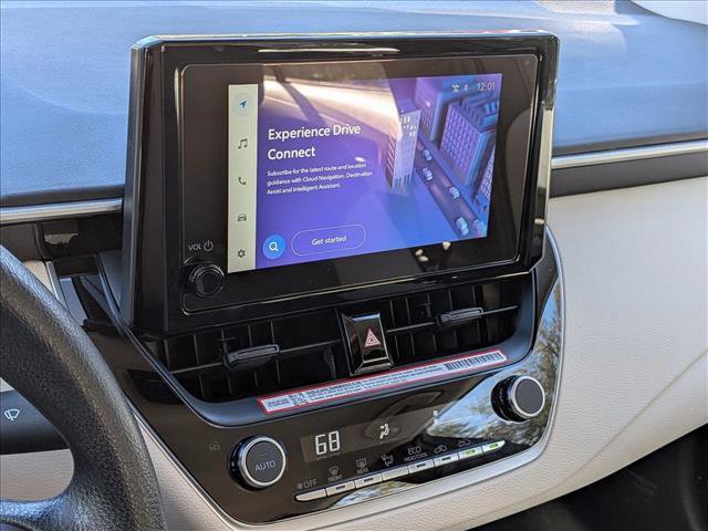 Used 2025 Toyota Corolla LE FWD image 11