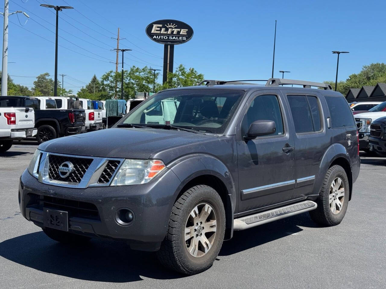 Used 2012 Nissan Pathfinder Silver RWD image 3