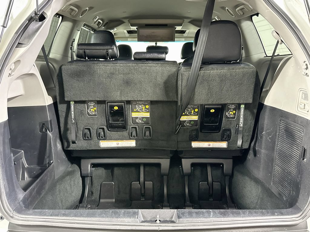 Used 2015 Toyota Sienna SE Premium FWD image 15