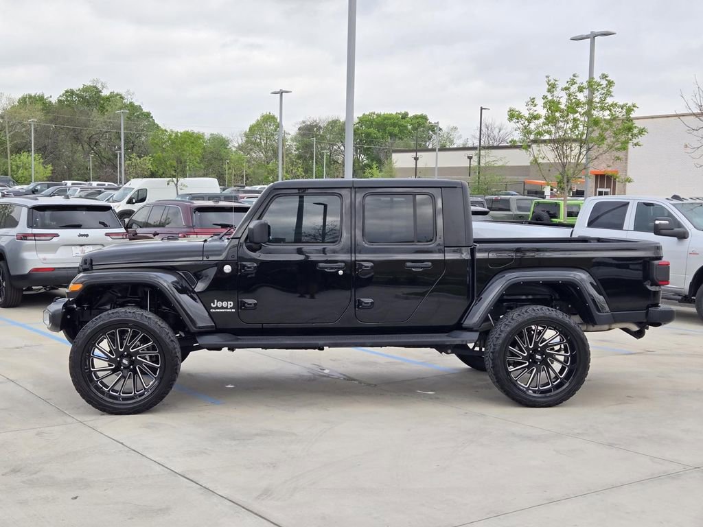 Used 2023 Jeep Gladiator Overland w/ LED Lighting Group AWD/4WD image 3