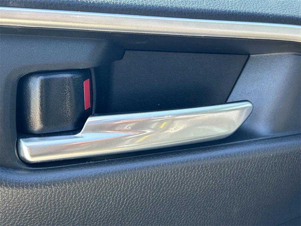 Used 2022 Toyota RAV4 XLE image 20