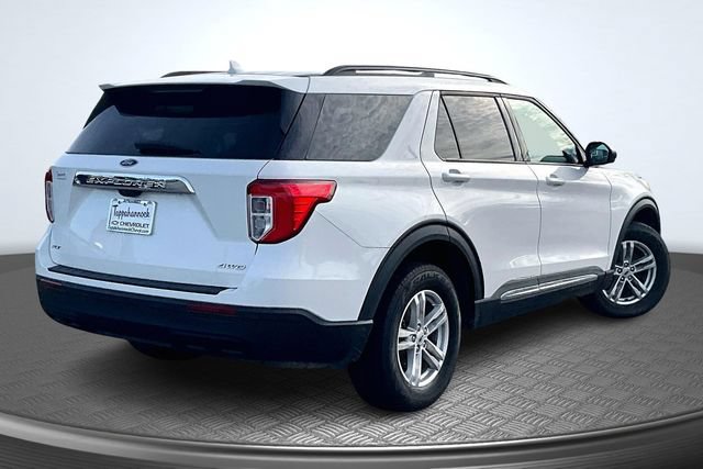Used 2023 Ford Explorer XLT AWD/4WD image 6