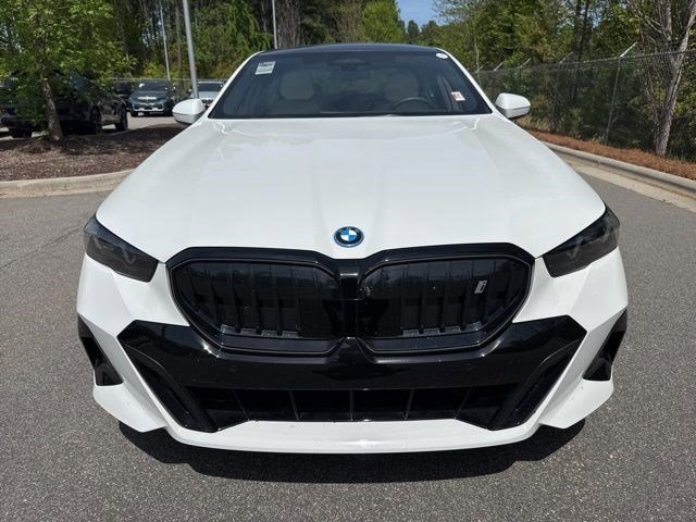 Certified 2025 BMW i5 eDrive40i w/ M Sport Package image 9