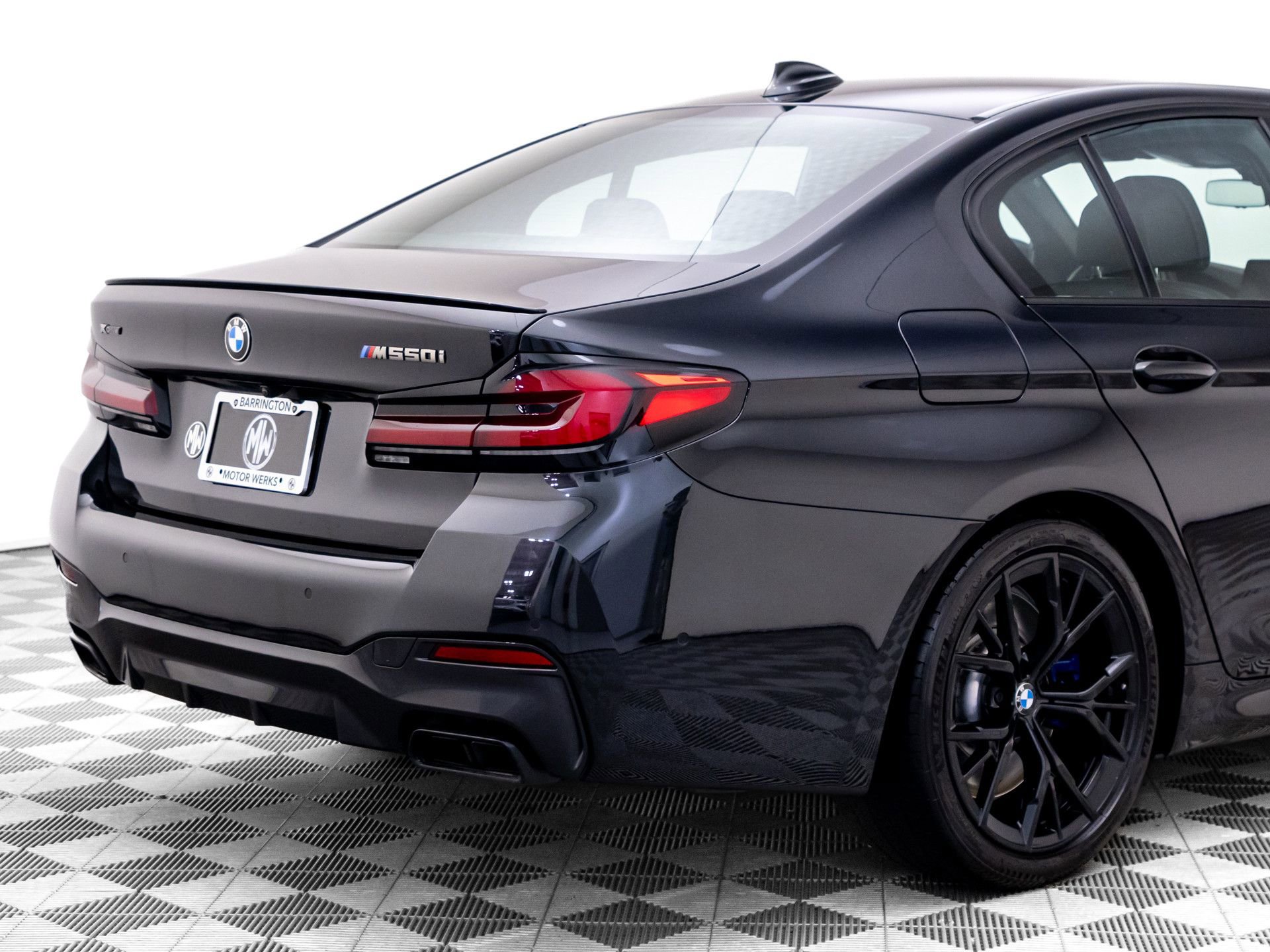 Certified 2023 BMW M550i xDrive AWD/4WD image 41