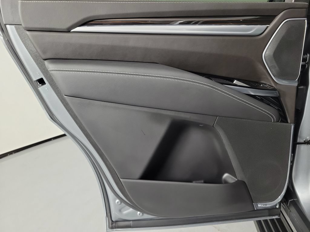 Certified 2026 Cadillac Escalade Luxury w/ Touring Package AWD/4WD image 14
