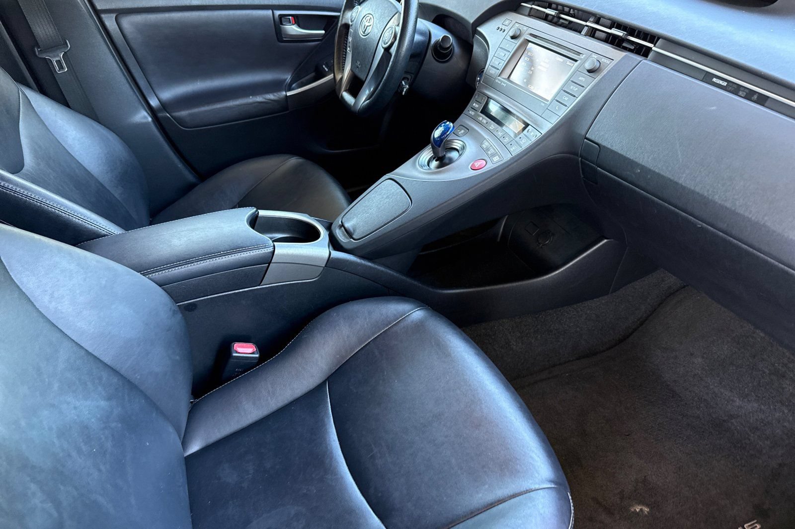 Used 2015 Toyota Prius Persona Series FWD image 23