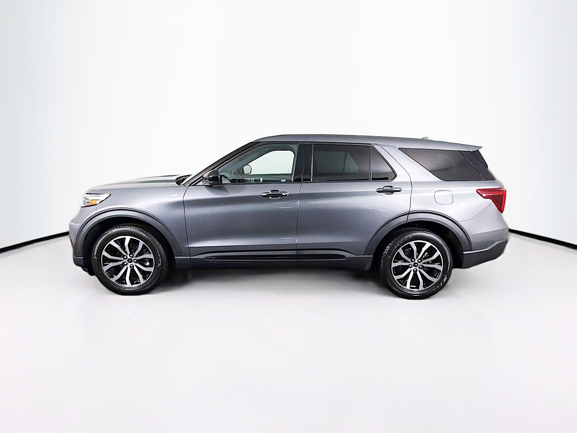 Used 2022 Ford Explorer ST-Line image 5