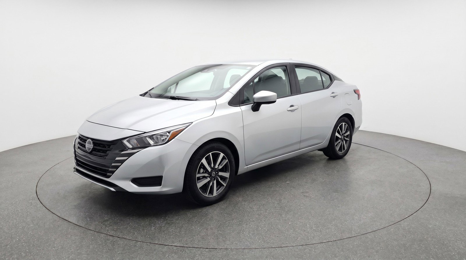 Used 2025 Nissan Versa SV FWD image 3