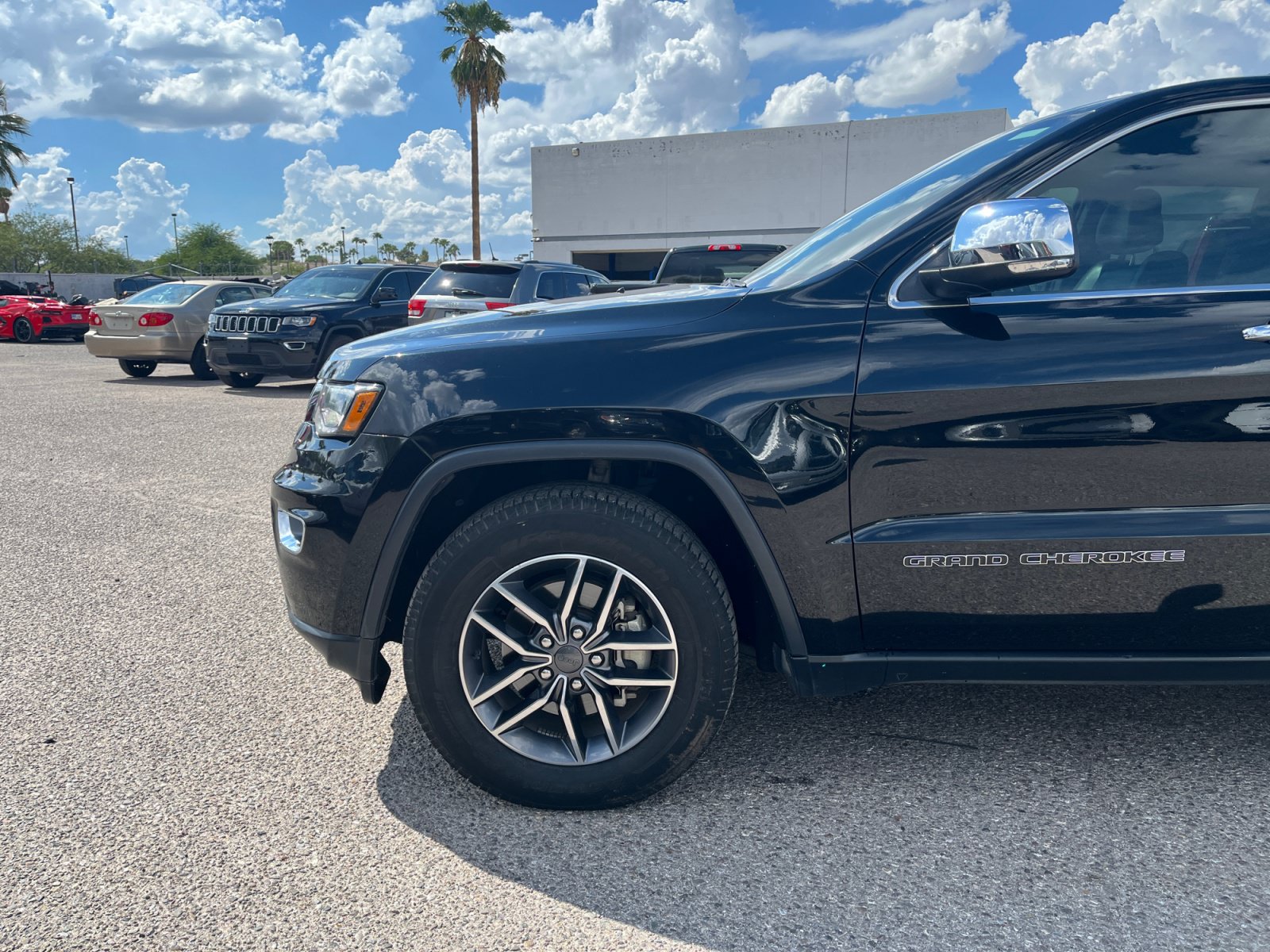 Used 2020 Jeep Grand Cherokee Limited w/ Premium Lighting Group RWD image 11
