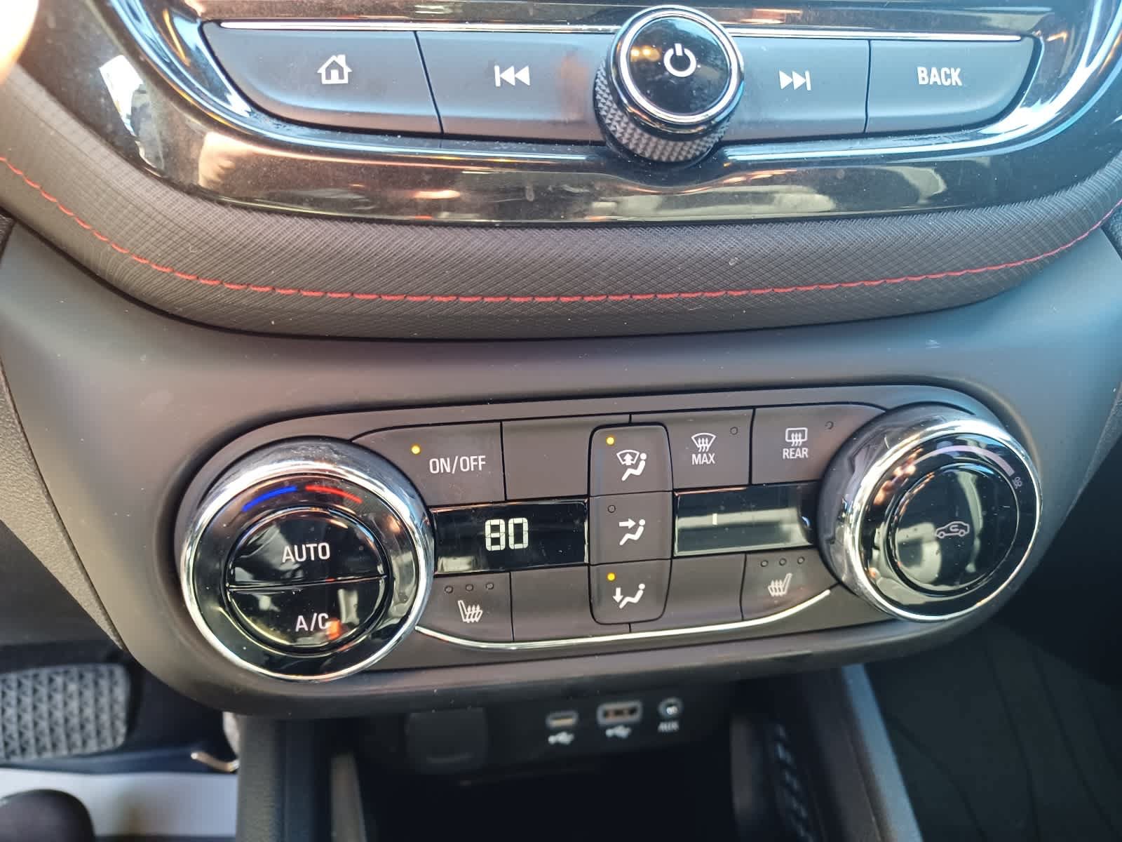 Used 2023 Chevrolet TrailBlazer RS w/ Convenience Package FWD image 13